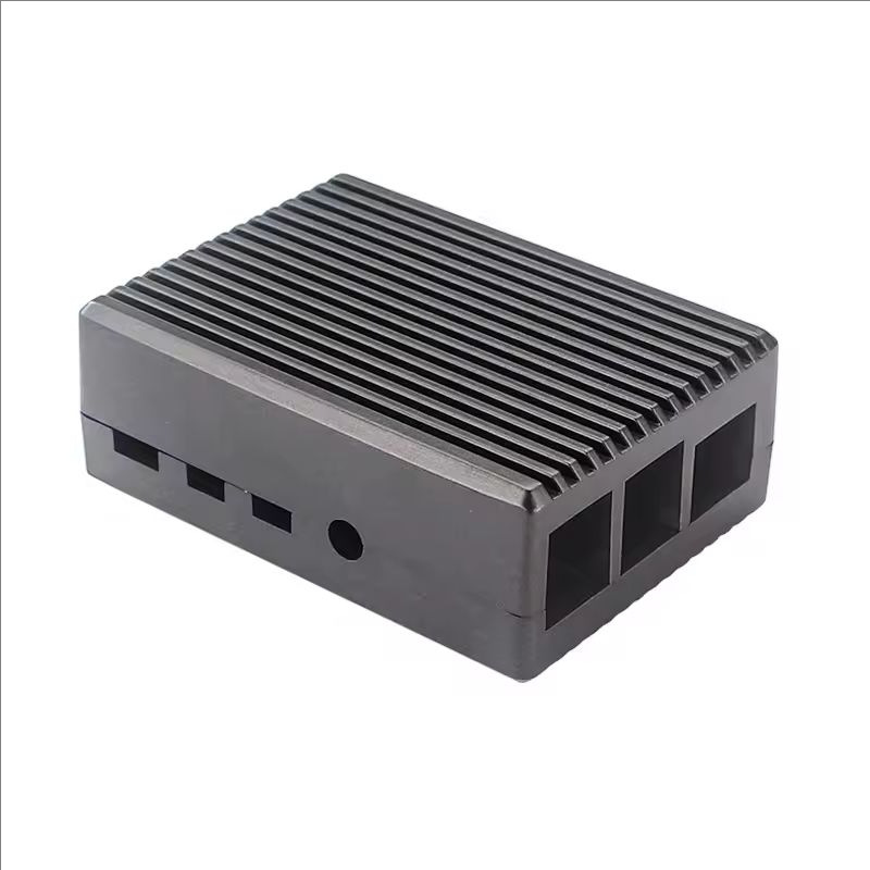 Ochronne etui ze stopu alumini – Pi 4 Case recenzja i cena